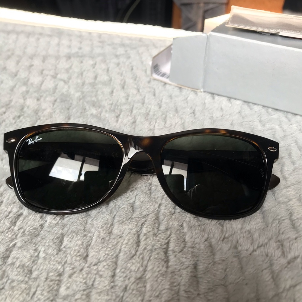NEW! Ray ban New Wayfarer Classic - Tortoise